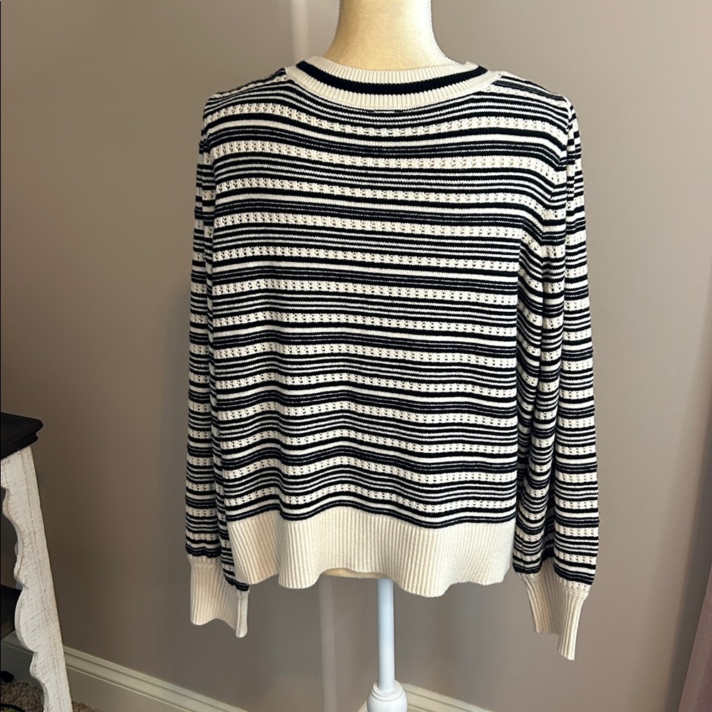 EUC Express Cardigan (size XXL) - Picture 6 of 9